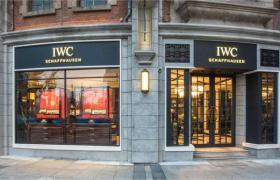 万国手表表壳有划痕原因是什么（保养与修复的注意事项与技巧）